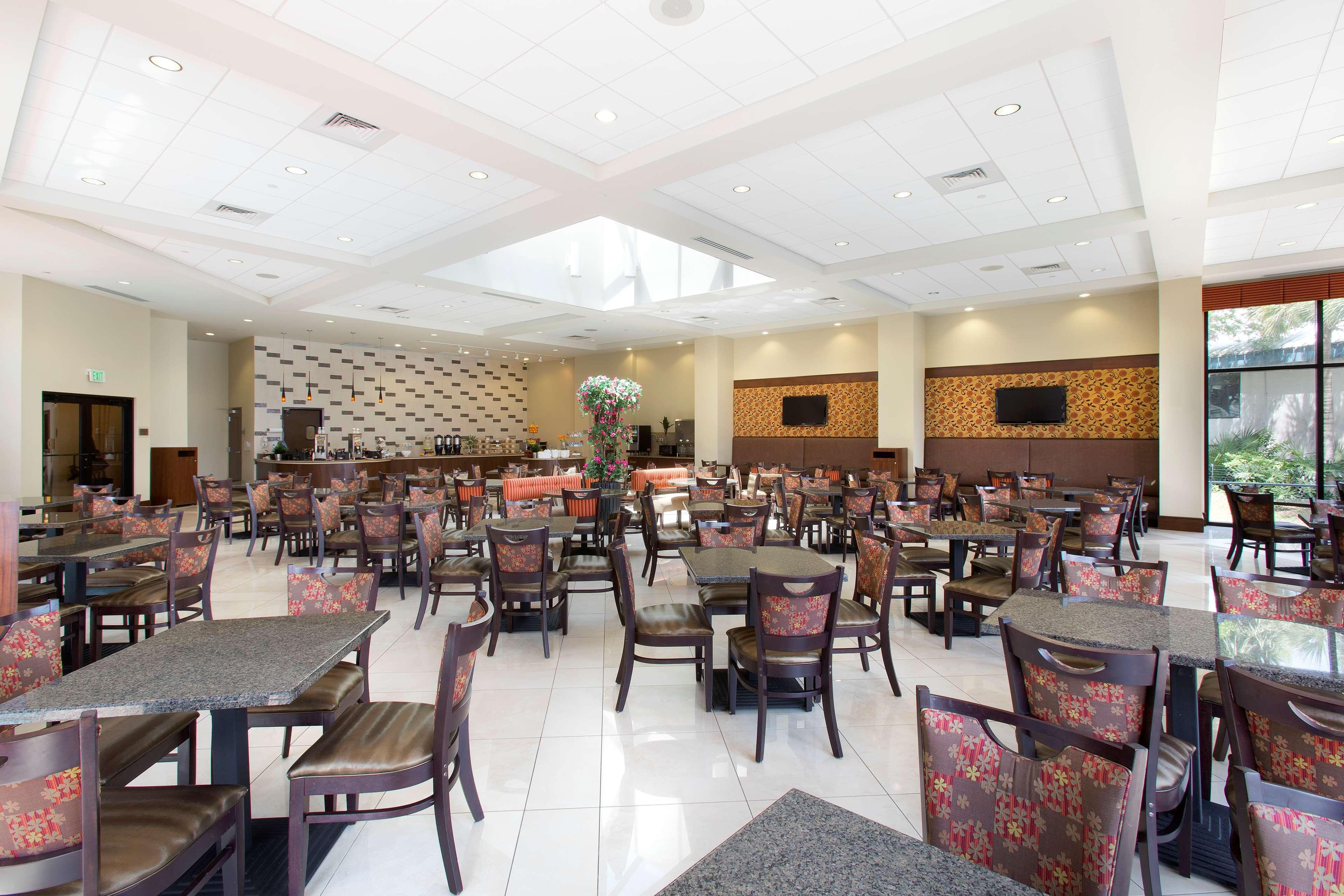 Ramada Plaza By Wyndham Orlando Resort & Suites Intl Drive Екстериор снимка