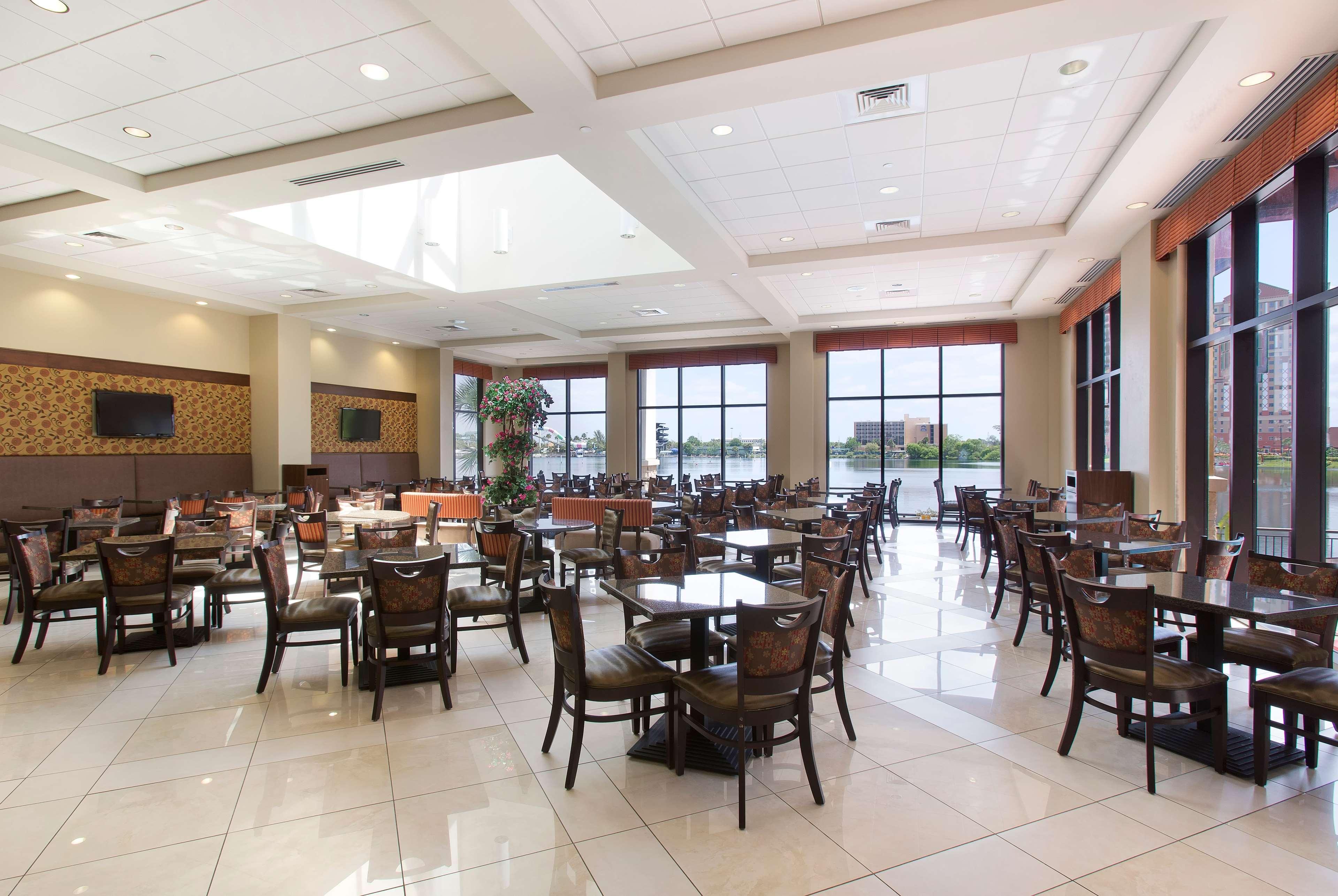 Ramada Plaza By Wyndham Orlando Resort & Suites Intl Drive Екстериор снимка