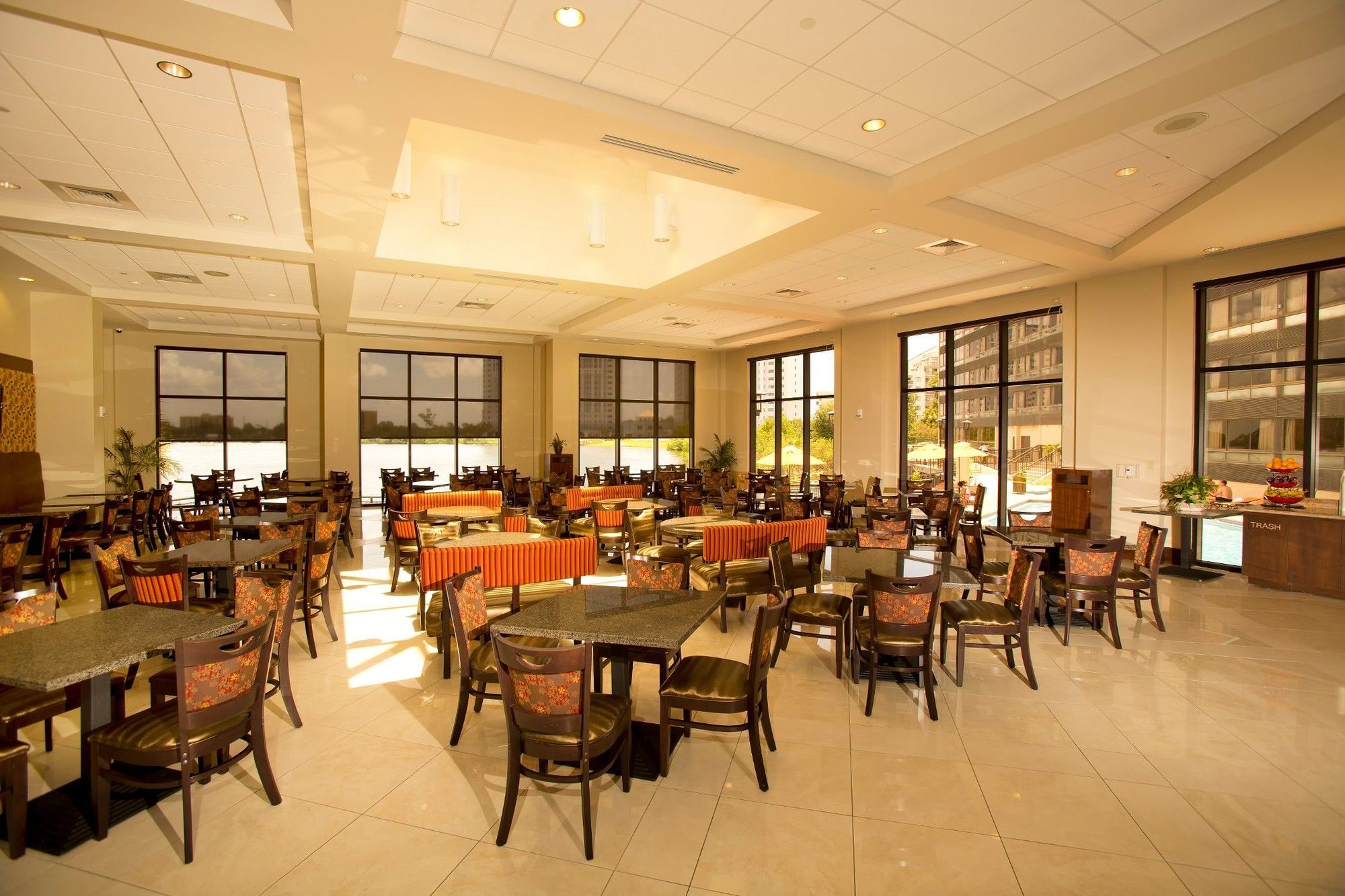 Ramada Plaza By Wyndham Orlando Resort & Suites Intl Drive Екстериор снимка